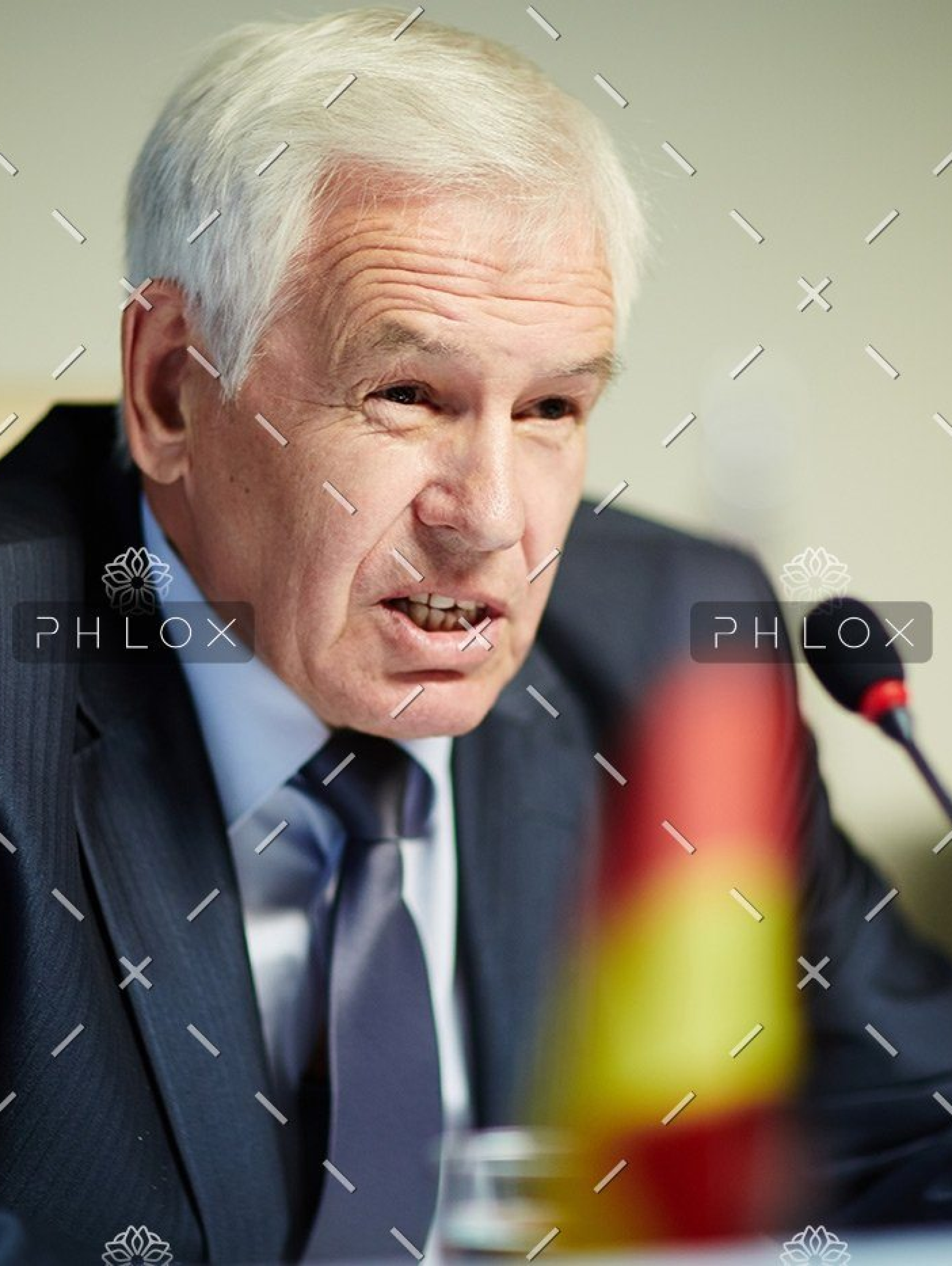 demo-attachment-160-political-report-PZENLVD